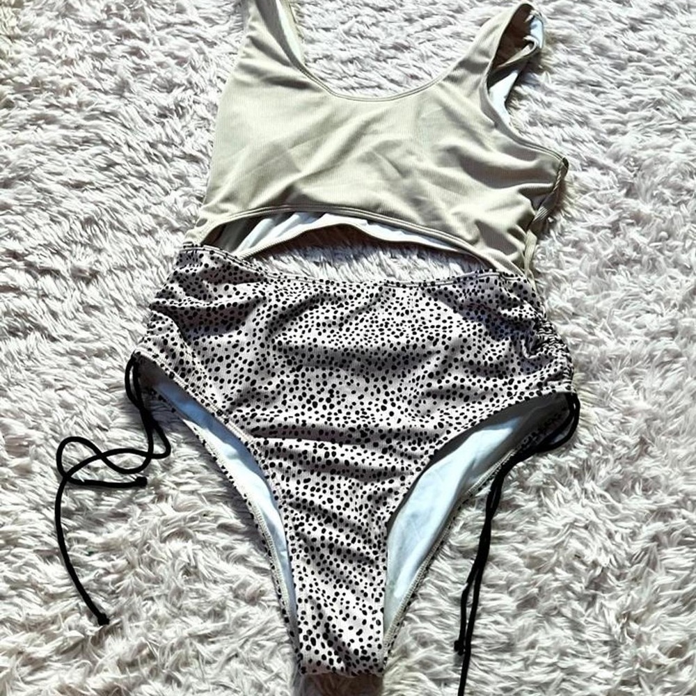 Minimalist Clean Girl Cutout One Piece Swimsuit Womens 1XL Rustic Feminine